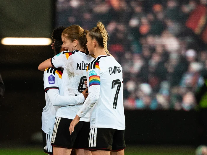 Deutsche Frauen-Nationalmannschaft feiert einen Sieg