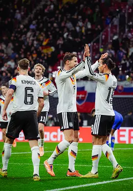Deutsche Männer-Nationalmannschaft jubelt während des Spiels